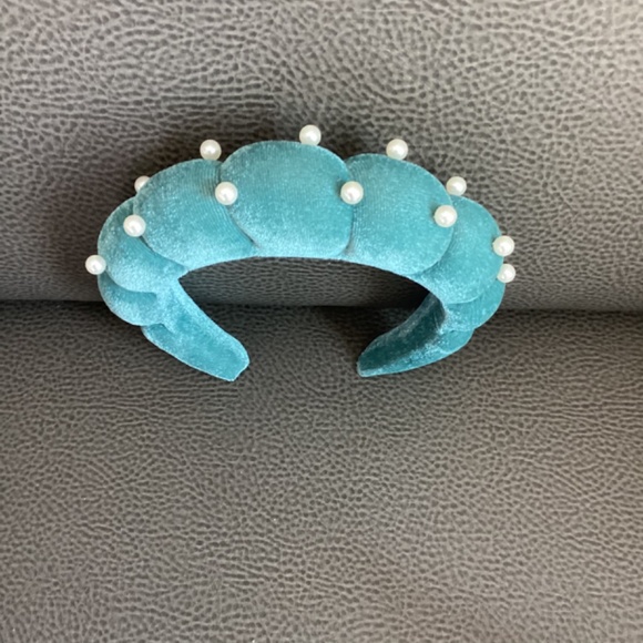 NWOT Faux PEARL VELOUR Velvet Headband NEW without tags - Picture 3 of 3